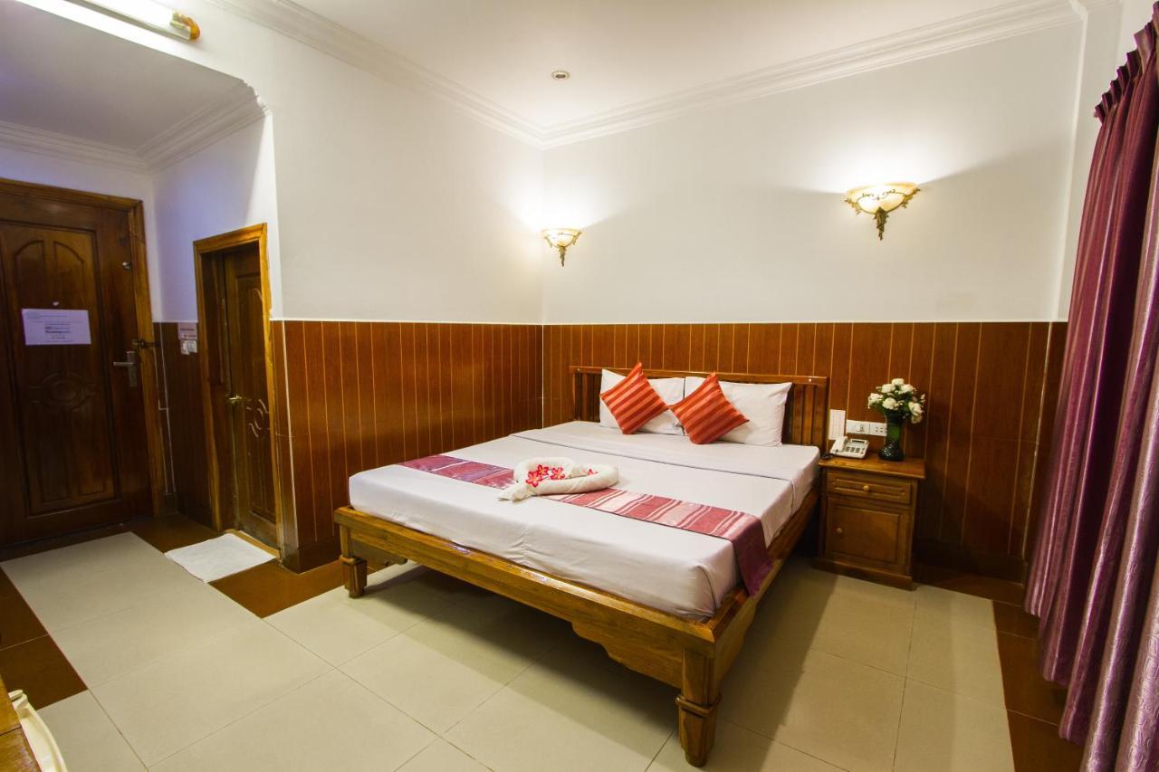 Botoum Hotel Sisophon Exterior photo