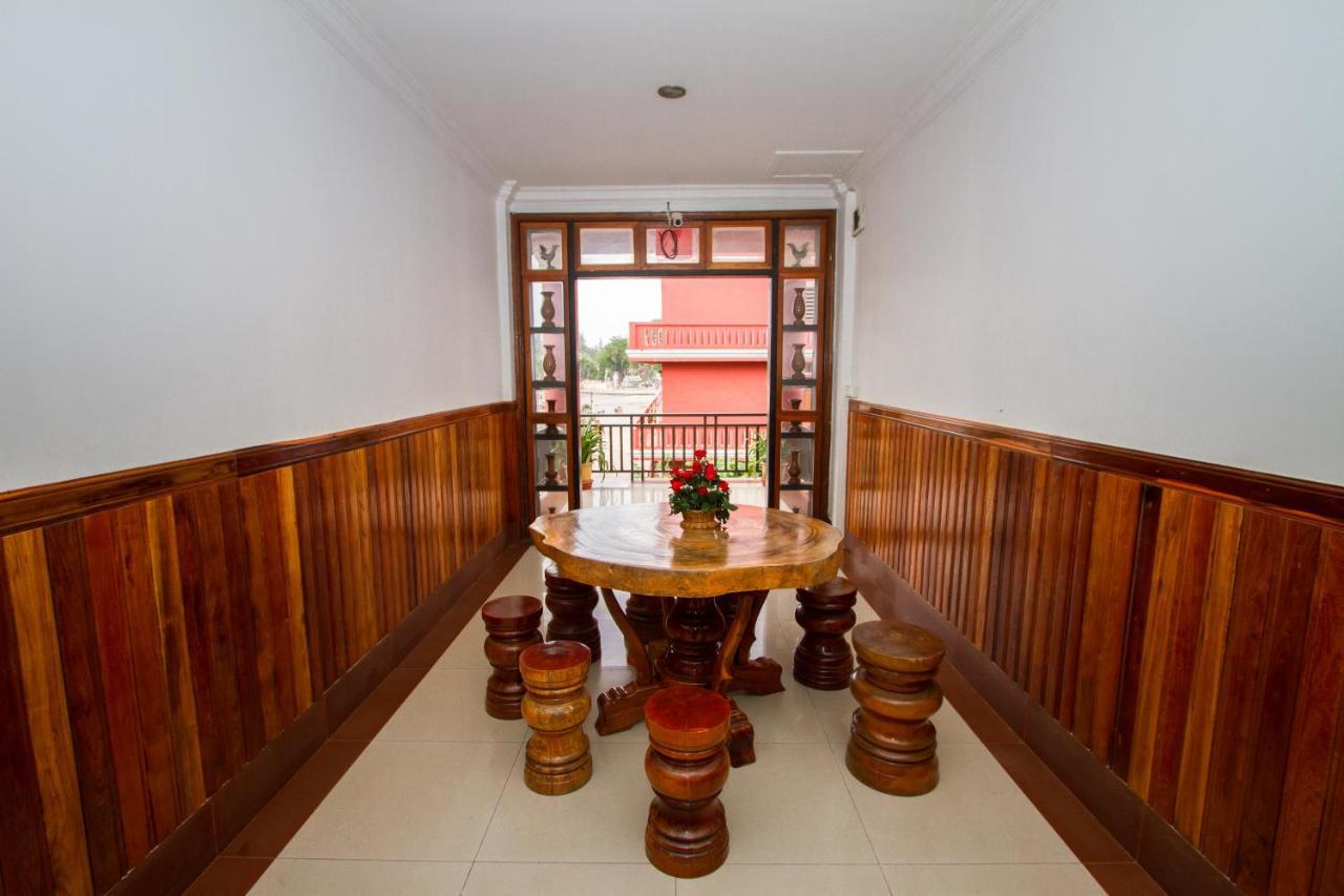 Botoum Hotel Sisophon Exterior photo