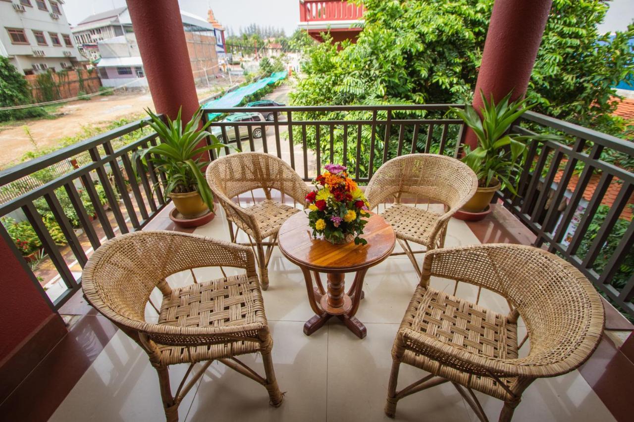 Botoum Hotel Sisophon Exterior photo