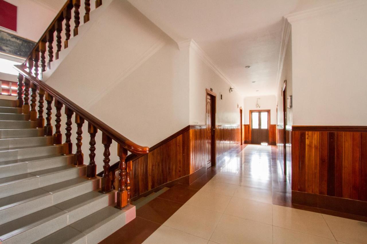 Botoum Hotel Sisophon Exterior photo