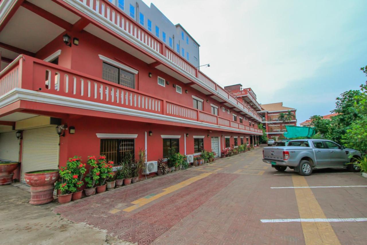 Botoum Hotel Sisophon Exterior photo